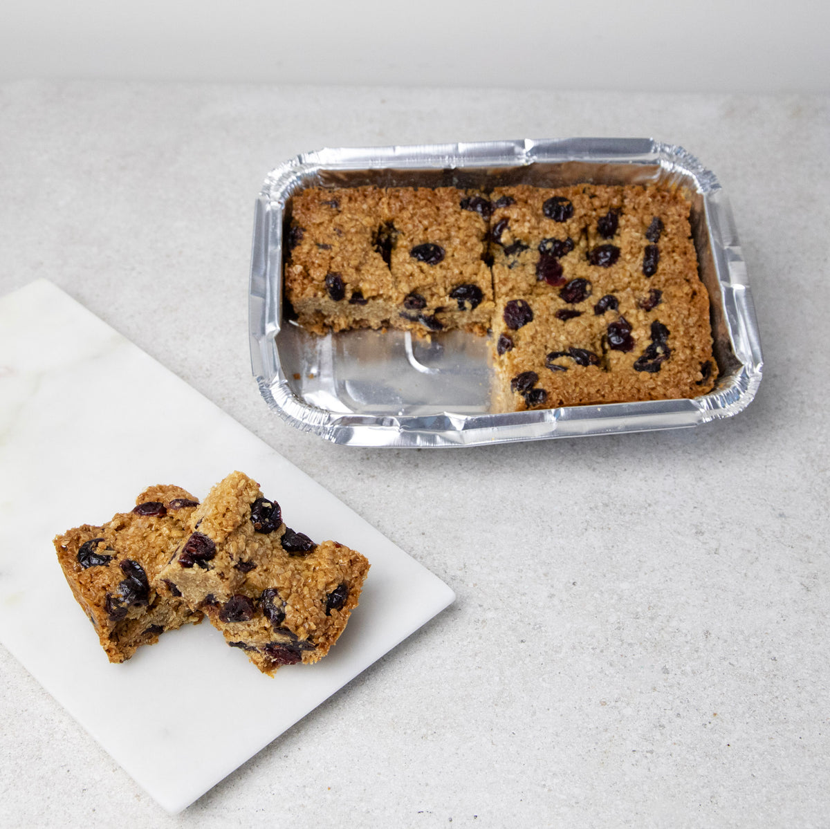 Cranberry flapjack tray